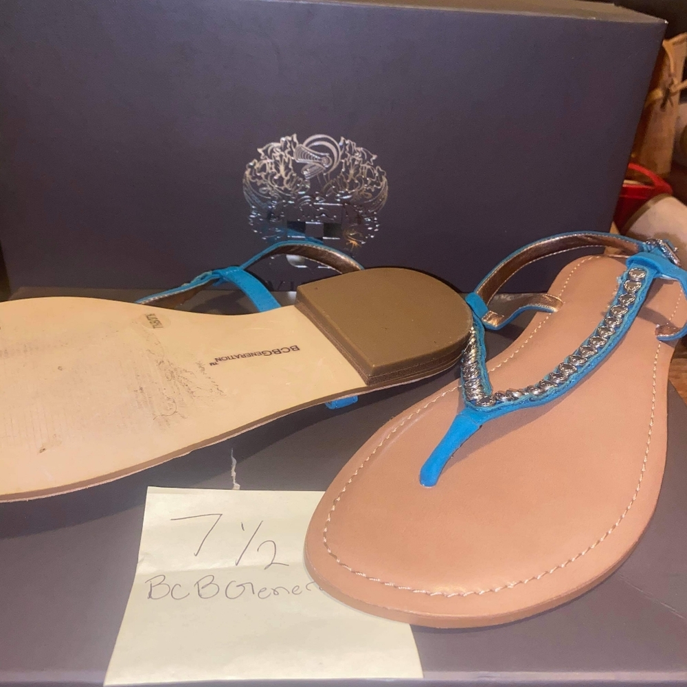 Flat Sandal - Picture 2 of 2